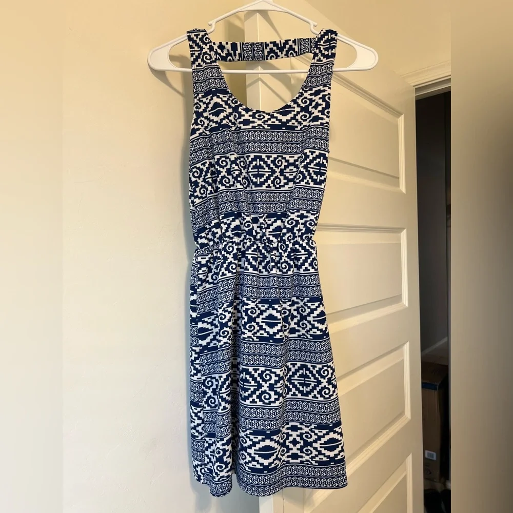 Dress - Picture 1 of 1